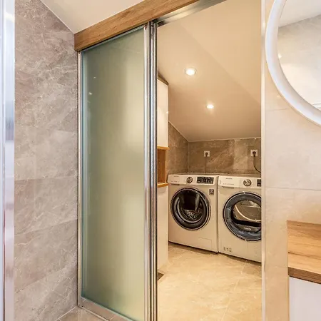 3 Bedroom In *