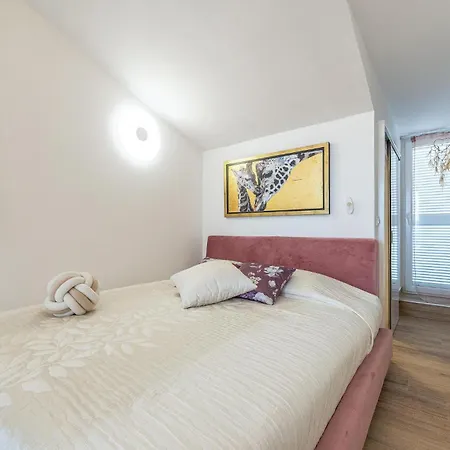 3 Bedroom In Apartment