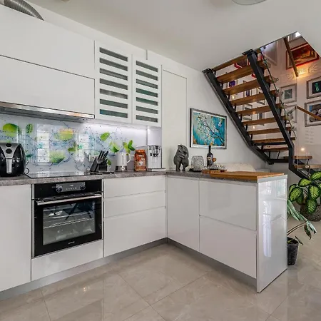 3 Bedroom In Apartment