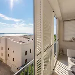 Apartamento 3 Bedroom In Zadar