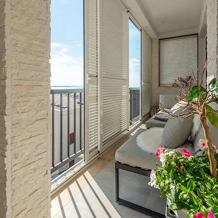 3 Bedroom In Apartamento *